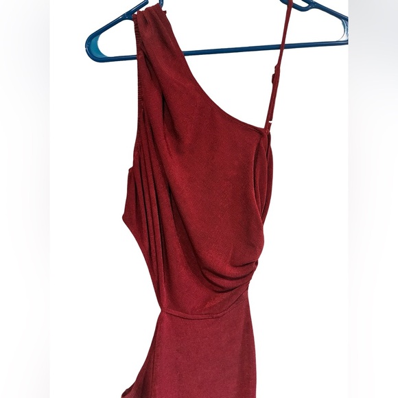 Hello Molly Bodycon Cut-Out High Slit Burgundy Midi Dress - Picture 2 of 8